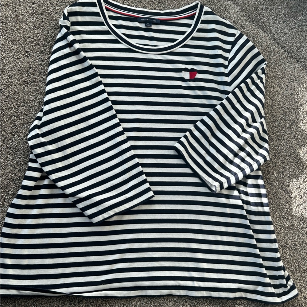 Quarter sleeve T-shirt